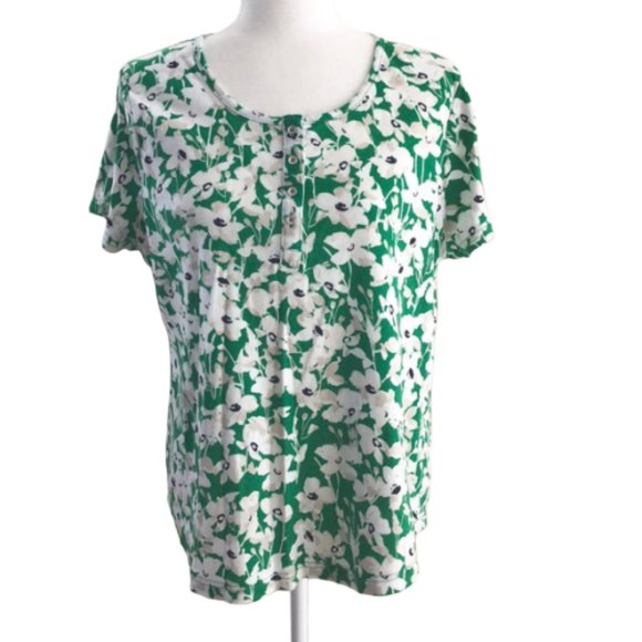 CROFT & BARROW Green with Floral Classic Tee - Picture 1 of 6